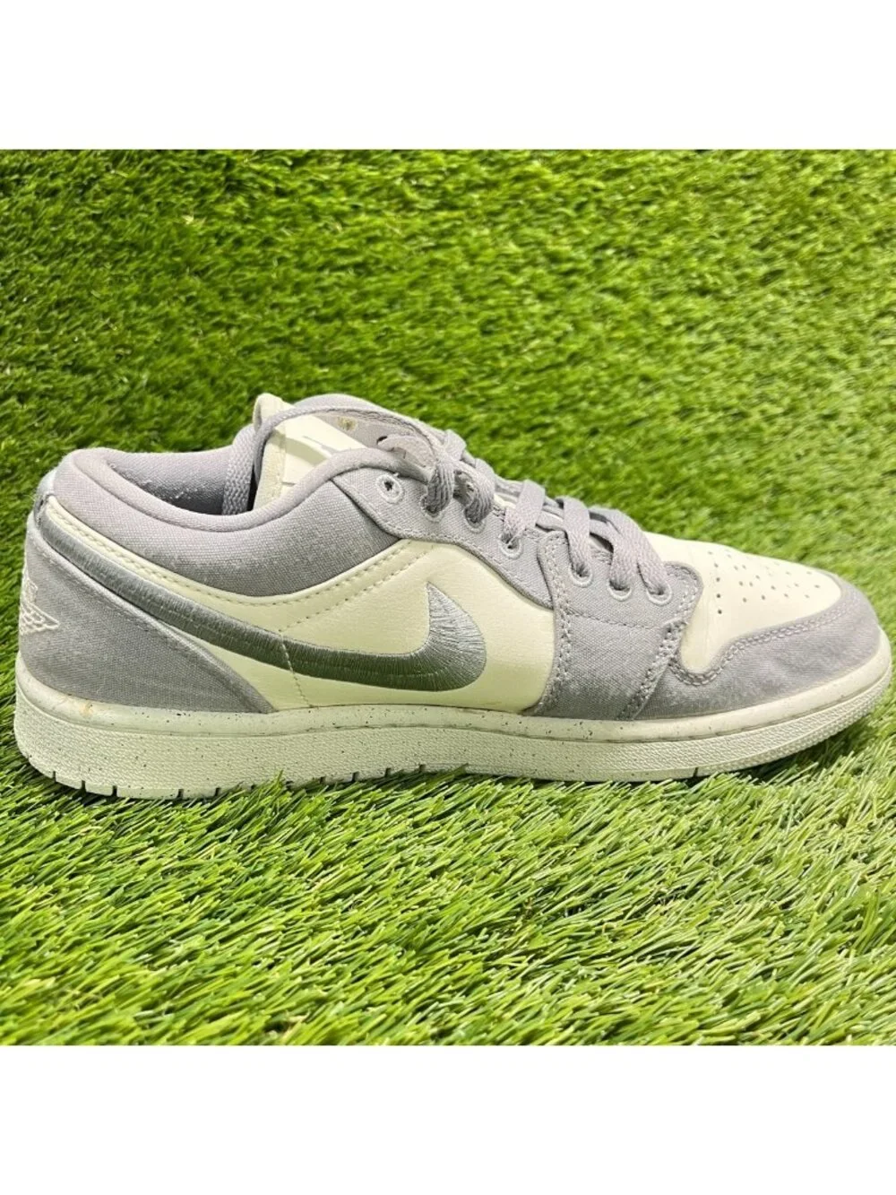 Nike Air Jordan 1 Retro Low Womens Size 9.5 Light Gray Athletic Shoes Sneakers
